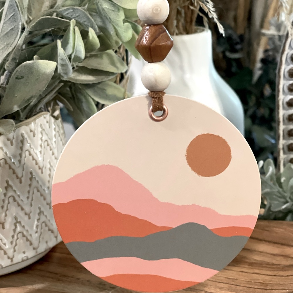 Rear view mirror charm - Picture 2 of 3